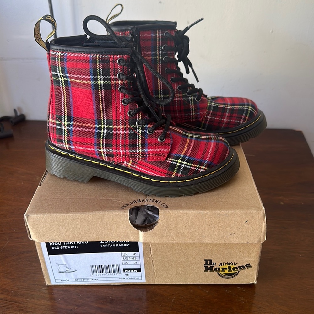Dr Martens red stewart  tartan plaid boots kids size 13
